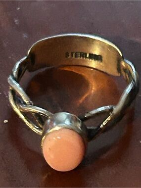 Silver Pink Conch Cabochon Ring